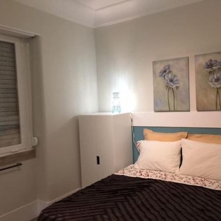 Romantic And Bright Studio Apartment In Arroios - Ssl 2B Lisbon Exterior photo